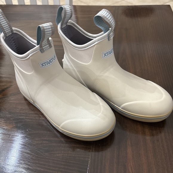 Xtratuf Shoes - XTRATUF Deck Boot Ivory Women Size 6 Express Cool, Non-Marking